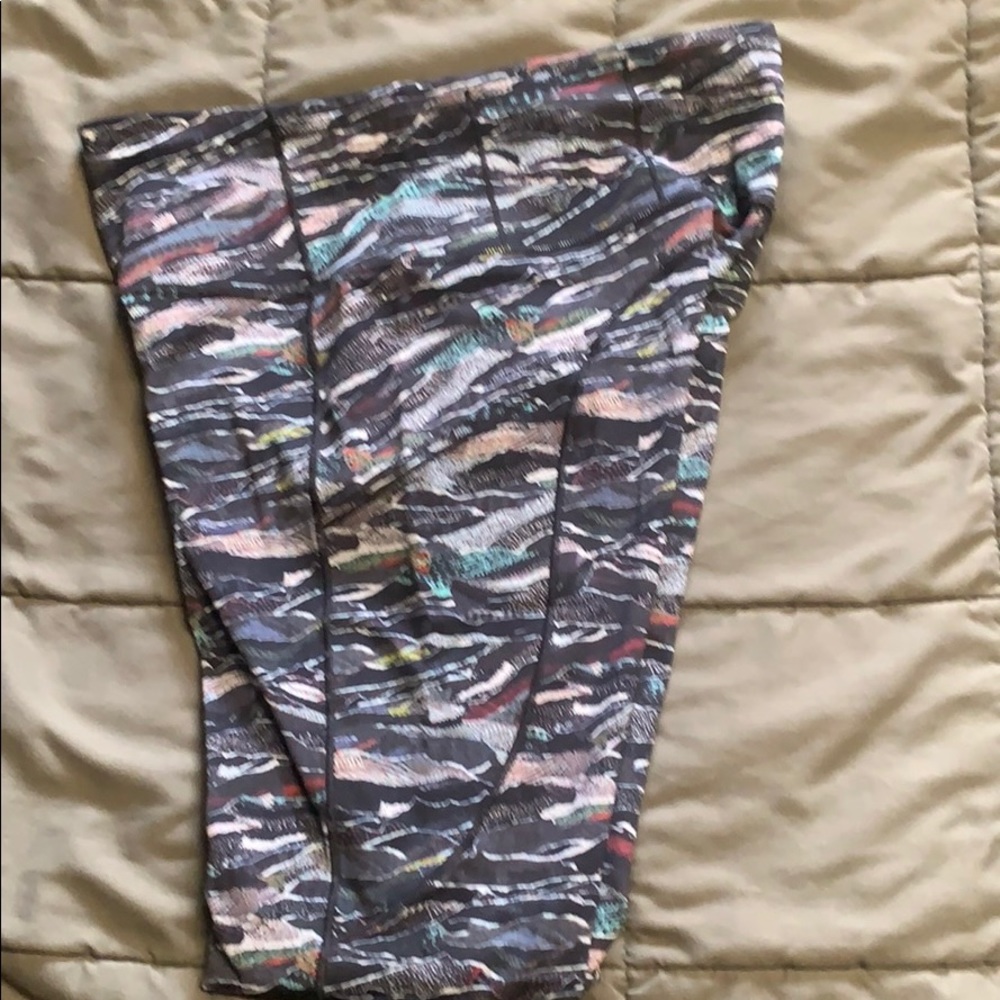 Lulu lemon speed up tight.